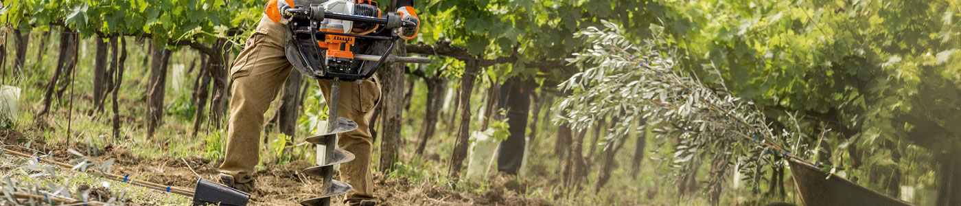 Stihl Borgeraet in Aktion